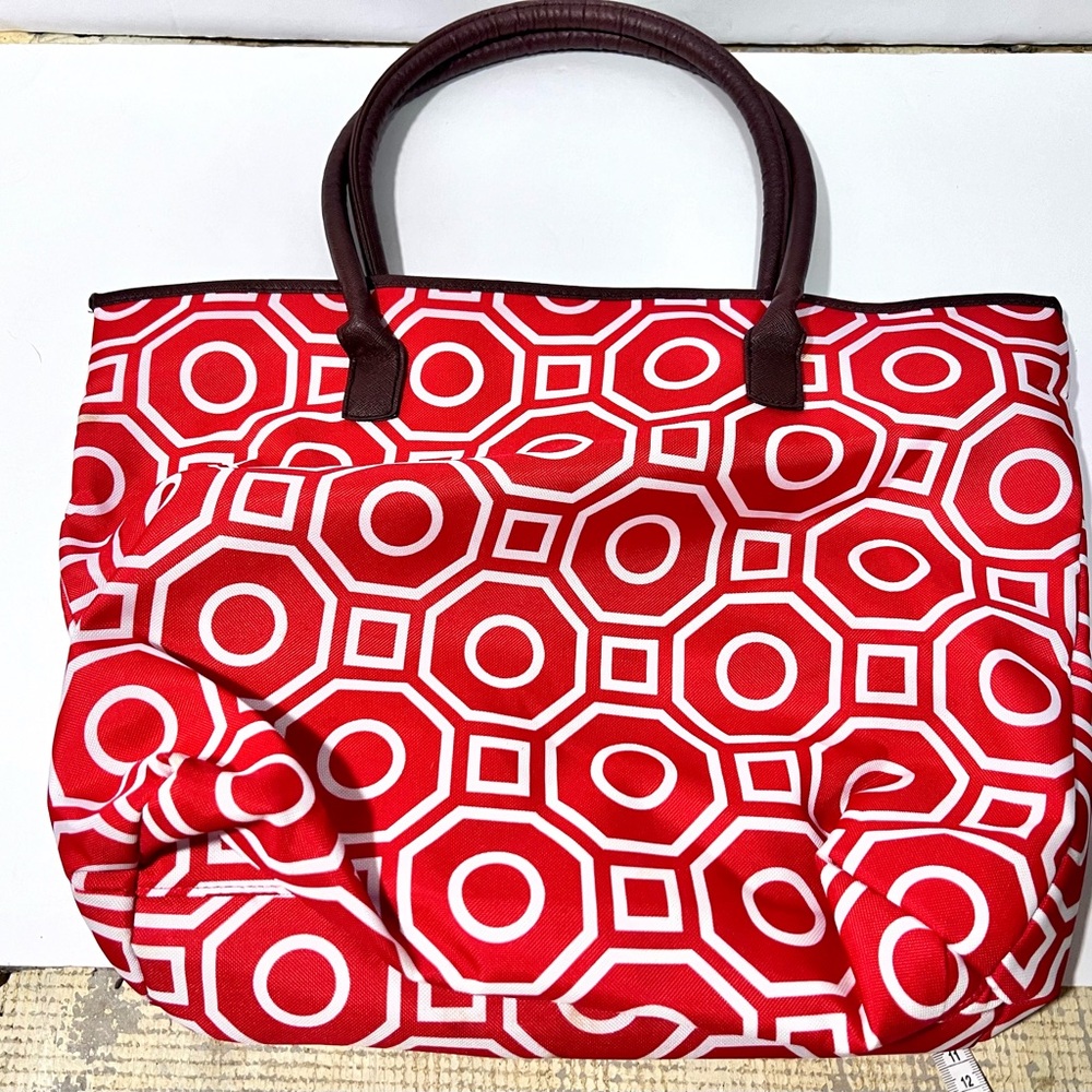 VGUC tote bag. No tags.  36B